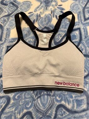 New Balance Light Gray and Black Seamless Sports Bra with Pink Logo
